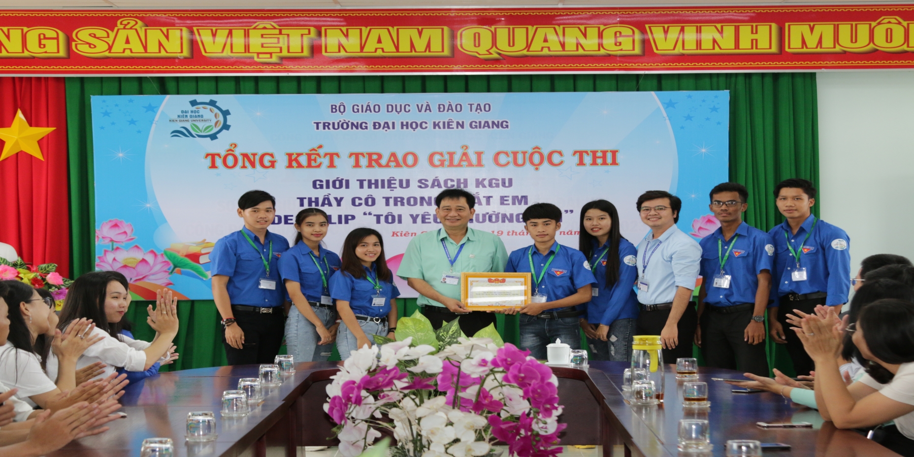 Thầy trò Trường Đại học Kiên Giang tích cực tham gia các phong trào thi đua