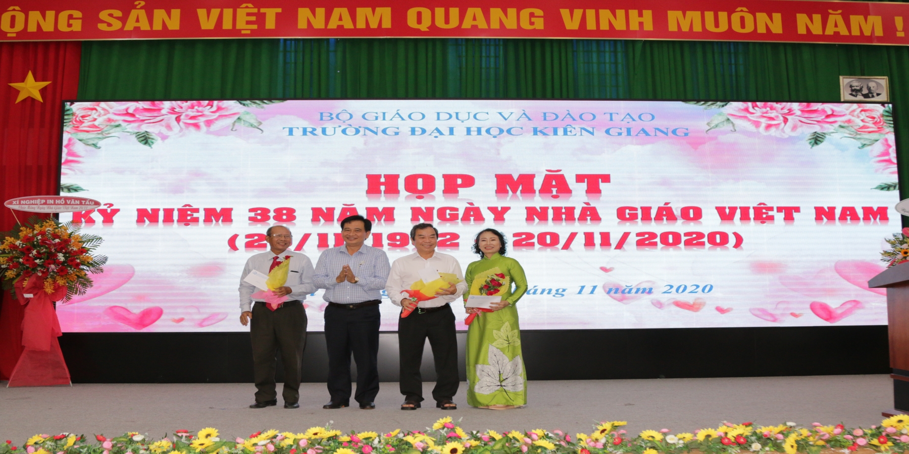 Trường Đại học Kiên Giang tổ chức họp mặt kỷ niệm 38 năm ngày Nhà giáo Việt Nam