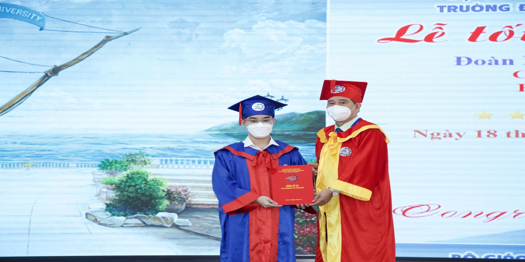 Trường Đại học Kiên Giang trao bằng tốt nghiệp cho 475 tân cử nhân, kỹ sư 