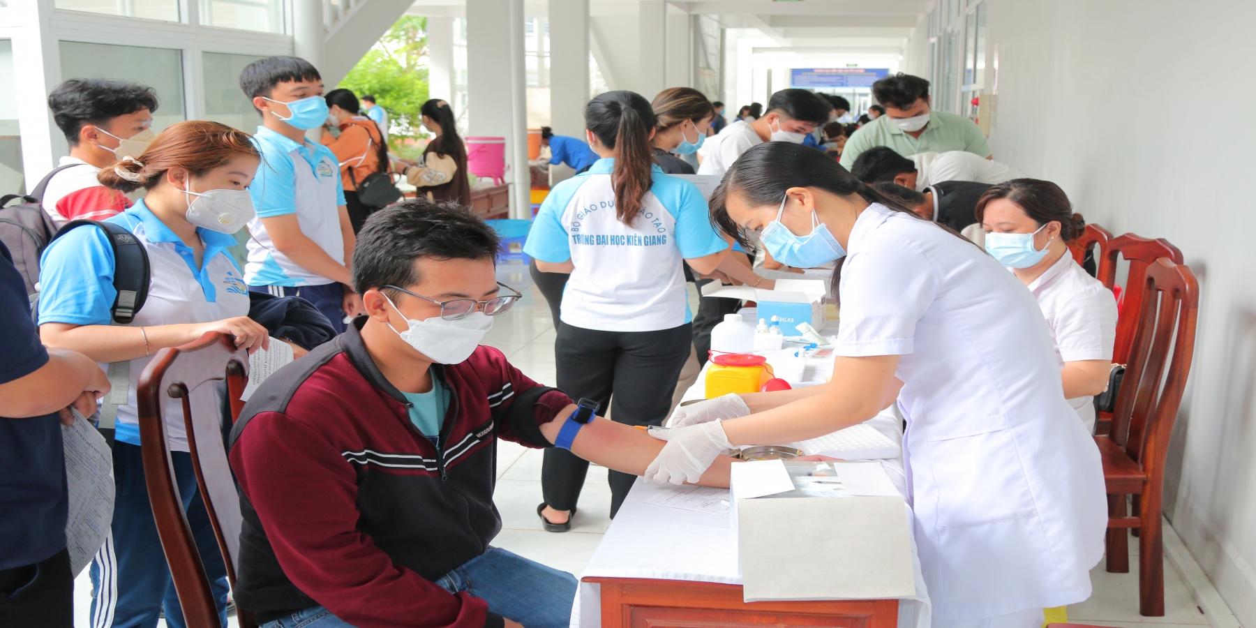 Đoàn viên, thanh niên Trường Đại học Kiên Giang tích cực hiến máu tình nguyện