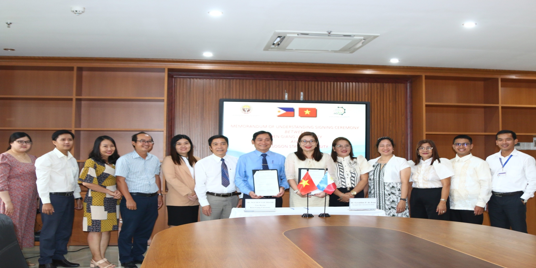 Trường Đại học Kiên Giang và Trường Đại học Sorsogon State, Philippines ký kết ghi nhớ hợp tác
