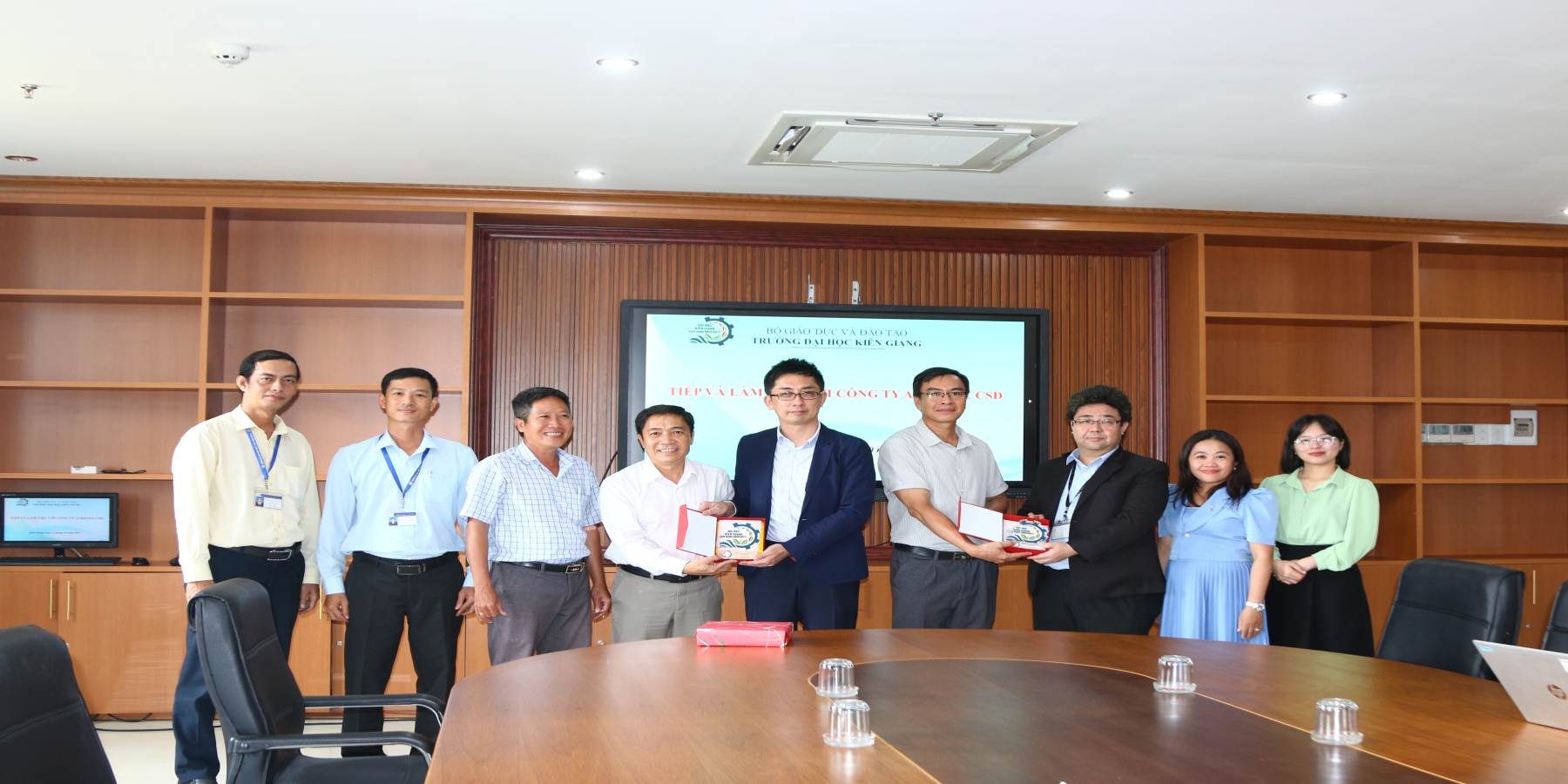 Trường Đại học Kiên Giang làm việc với Công ty Aureole CSD