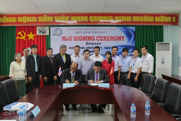 Trường Đại học Kiên Giang ký kết bản ghi nhớ với Quỹ Phi Lợi Nhuận Thái Lan
