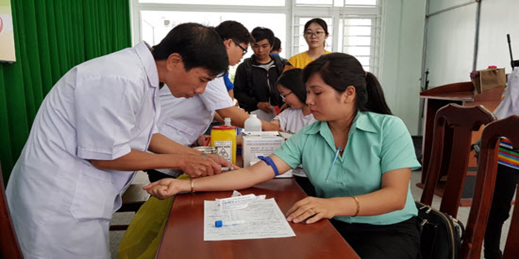 Hơn 550 cán bộ, sinh viên Trường Đại học Kiên Giang tham gia hiến máu nhân đạo