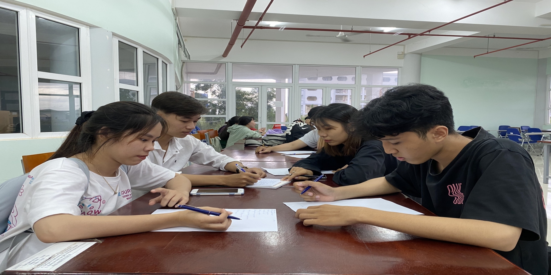 Một vài ghi nhận tình hình nhập học của tân sinh viên tại Trường Đại học Kiên Giang