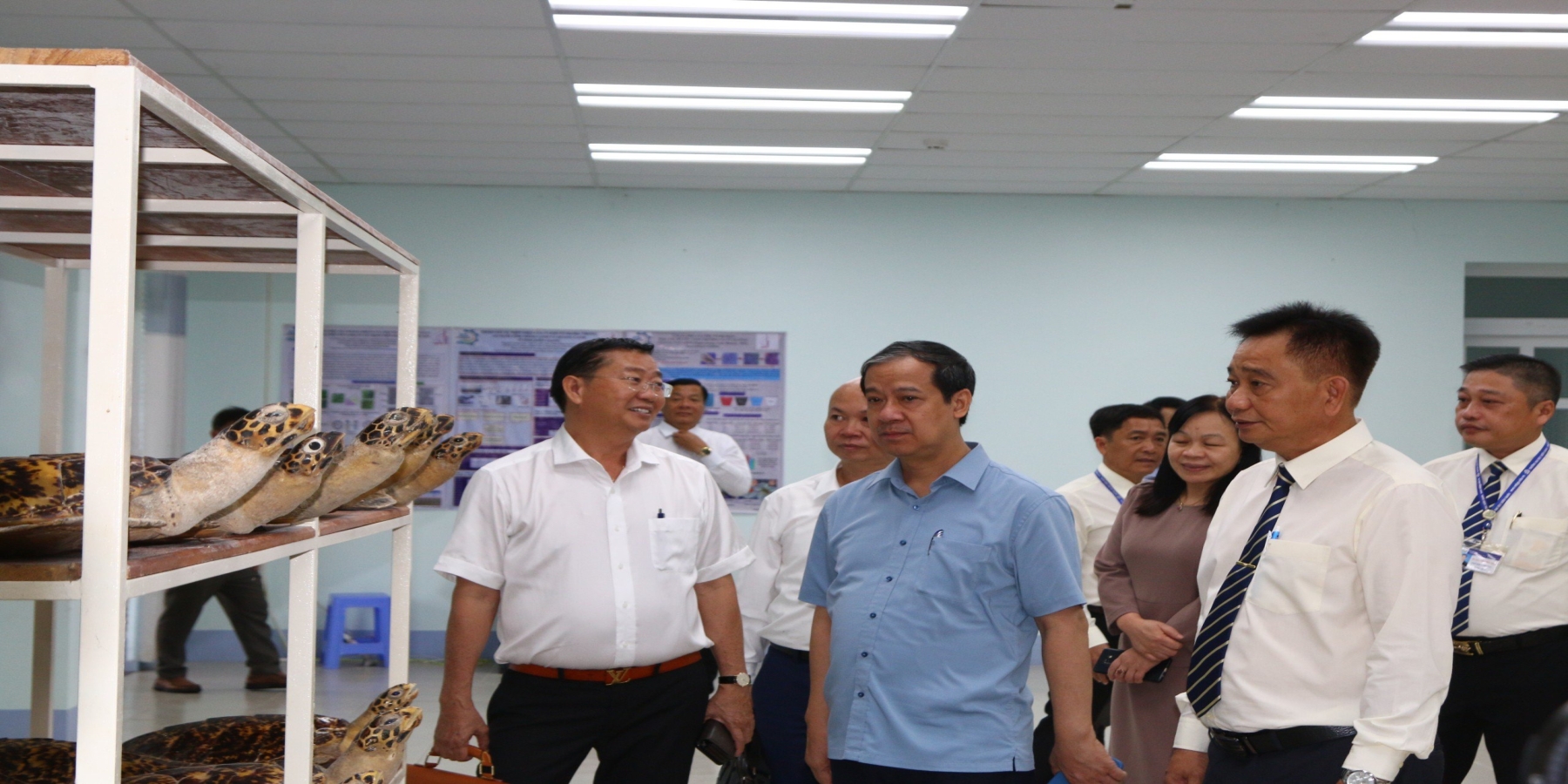 Bộ trưởng Bộ GD&ĐT đến thăm Trường Đại học Kiên Giang 