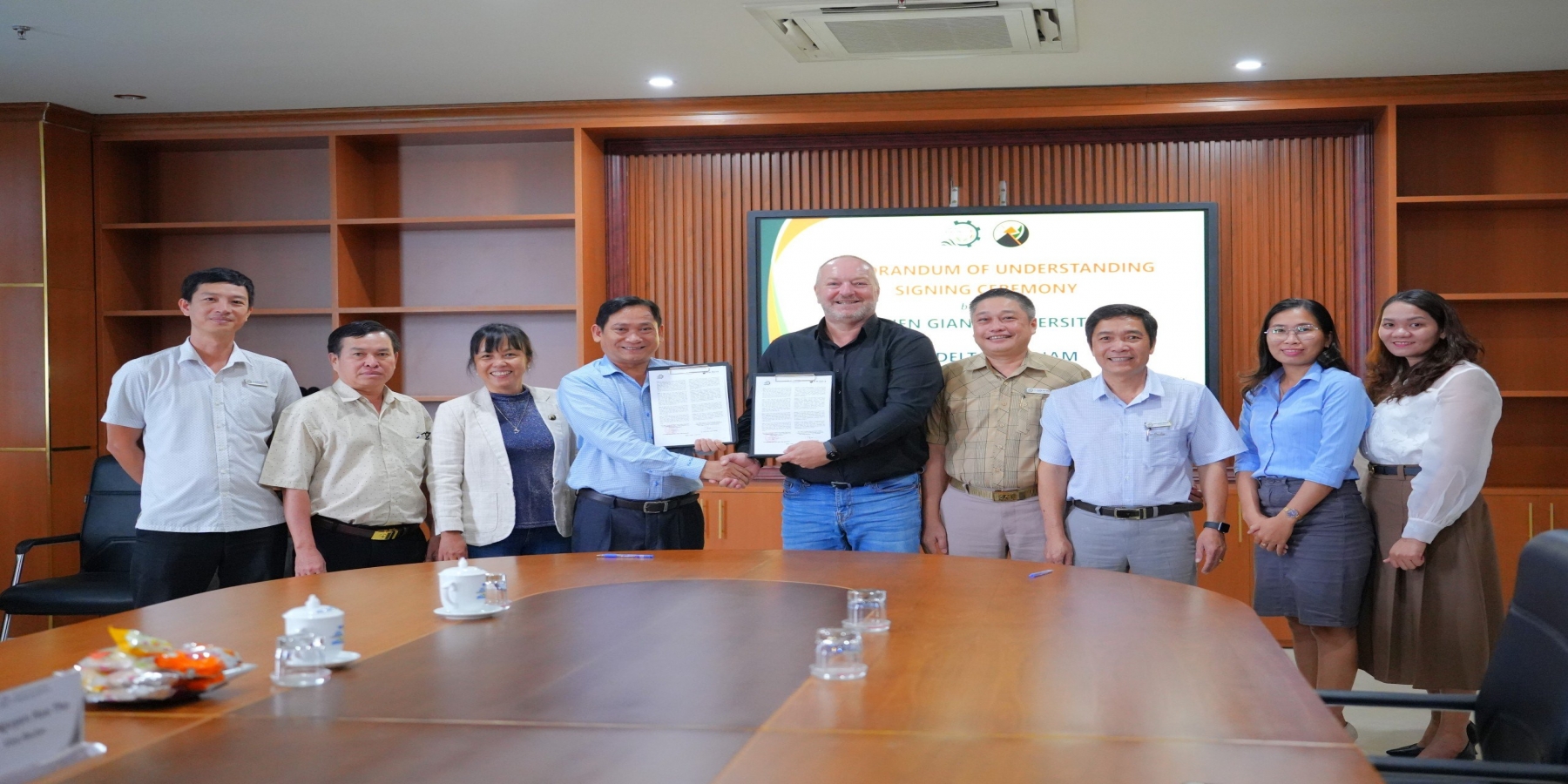  Trường Đại học Kiên Giang và Công ty TNHH KIM DELTA tổ chức ký kết biên bản ghi nhớ