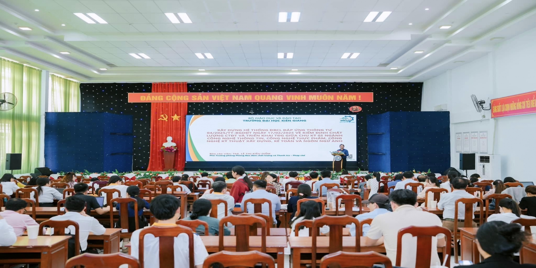HỘI NGHỊ TẬP HUẤN XÂY DỰNG HỆ THỐNG ĐẢM BẢO CHẤT LƯỢNG BÊN TRONG (IQA) ĐÁP ỨNG YÊU CẦU KIỂM ĐỊNH CHƯƠNG TRÌNH ĐÀO TẠO CÁC TRÌNH ĐỘ GIÁO DỤC ĐẠI HỌC