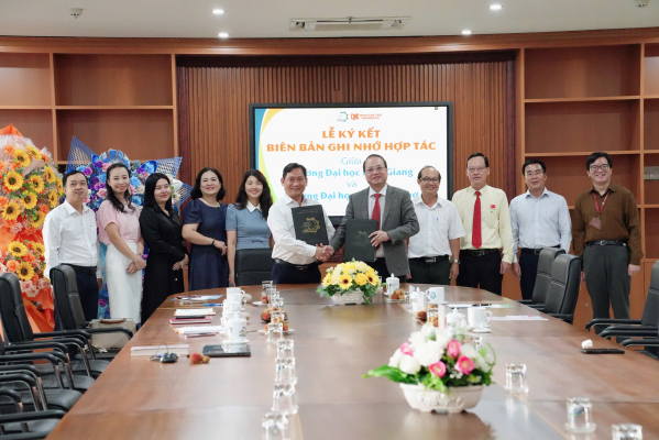TRƯỜNG ĐẠI HỌC KIÊN GIANG KÝ KẾT BIÊN BẢN GHI NHỚ HỢP TÁC VỚI TRƯỜNG ĐẠI HỌC NAM CẦN THƠ