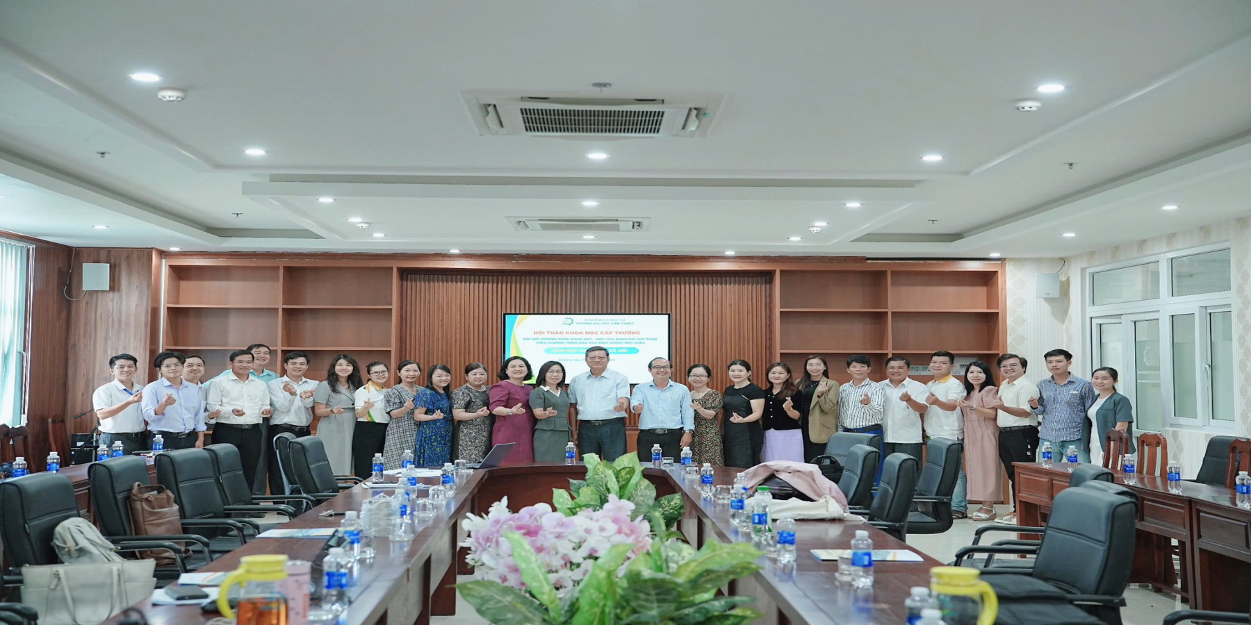 TRƯỜNG ĐẠI HỌC KIÊN GIANG TỔ CHỨC HỘI THẢO KHOA HỌC“ĐỔI MỚI PHƯƠNG PHÁP GIẢNG DẠY – HỌC TẬP, ĐÁNH GIÁ HỌC PHẦN THEO CHƯƠNG TRÌNH ĐÀO TẠO ĐỊNH HƯỚNG ỨNG DỤNG”