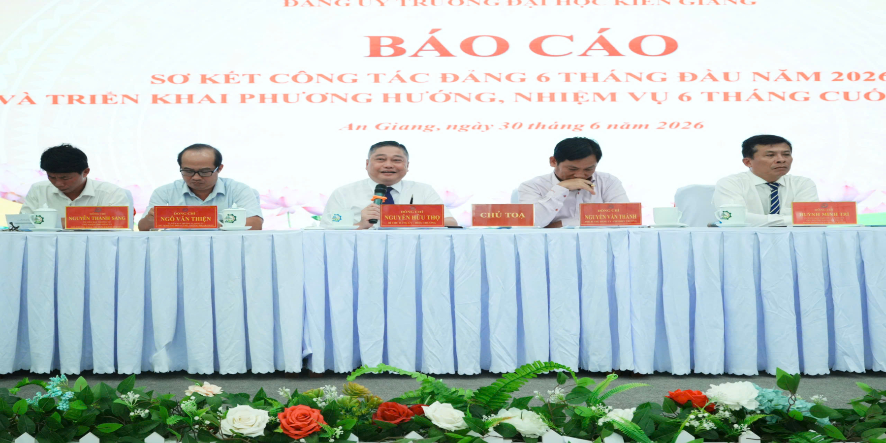 ĐẢNG BỘ TRƯỜNG ĐẠI HỌC KIÊN GIANG TỔ CHỨC HỘI NGHỊ SƠ KẾT CÔNG TÁC ĐẢNG 6 THÁNG ĐẦU NĂM VÀ TRIỂN KHAI PHƯƠNG HƯỚNG, NHIỆM VỤ TRỌNG TÂM 6 THÁNG CUỐI NĂM 2026