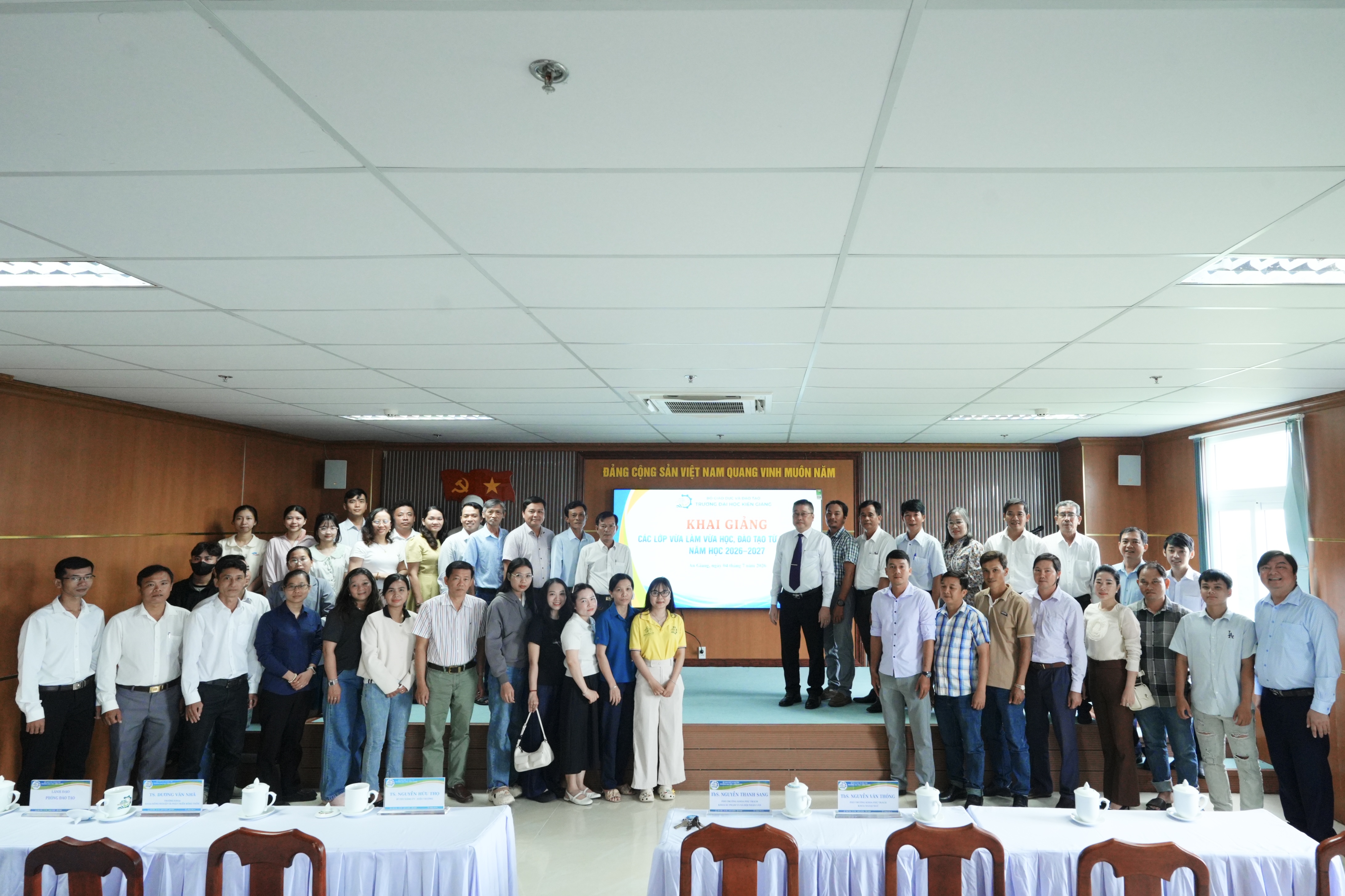 TRƯỜNG ĐẠI HỌC KIÊN GIANG KHAI GIẢNG CÁC LỚP VỪA LÀM VỪA HỌC, ĐÀO TẠO TỪ XA (ĐỢT 1) NĂM HỌC 2026–2027: HÀNH TRÌNH HỌC TẬP LINH HOẠT TRONG KỶ NGUYÊN SỐ